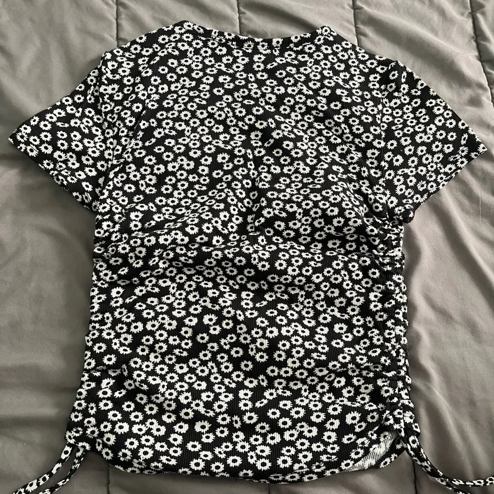 Shirt - Picture 2 of 2